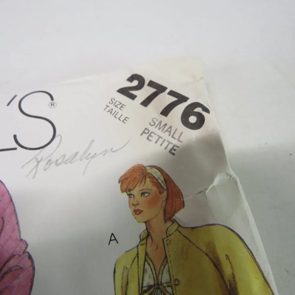McCall's 2776 sewing pattern  EASY Robe, nightgown Small Petite